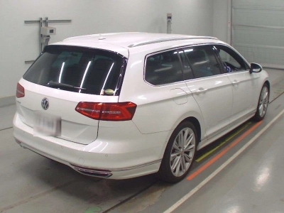 VOLKSWAGEN PASSAT VARIANT