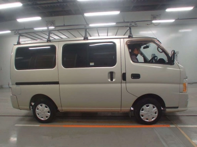 NISSAN CARAVAN