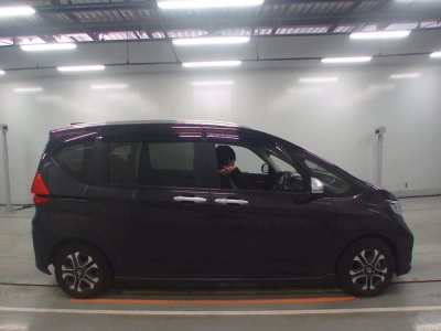 HONDA FREED HYBRID
