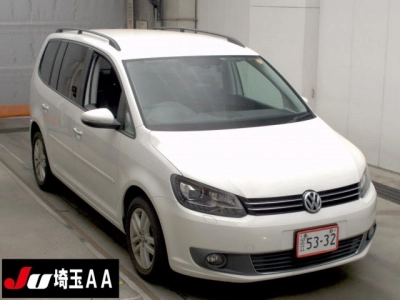 VOLKSWAGEN GOLF TOURAN