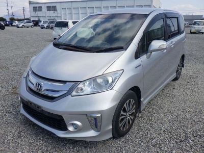 HONDA FREED HYBRID