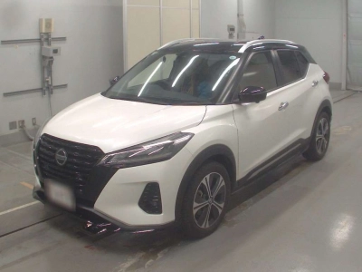 NISSAN KICKS