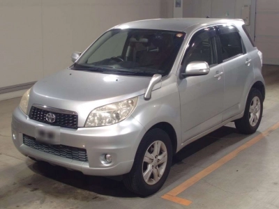 TOYOTA RUSH