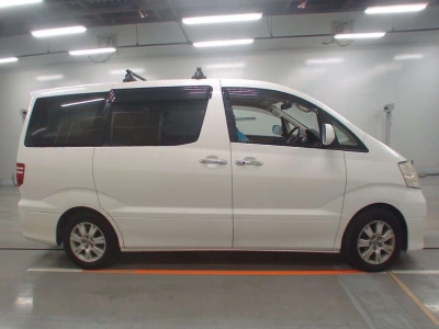 TOYOTA ALPHARD V