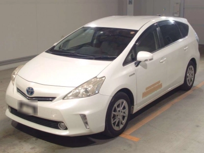 TOYOTA PRIUS ALPHA