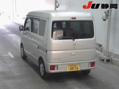 NISSAN CLIPPER VAN