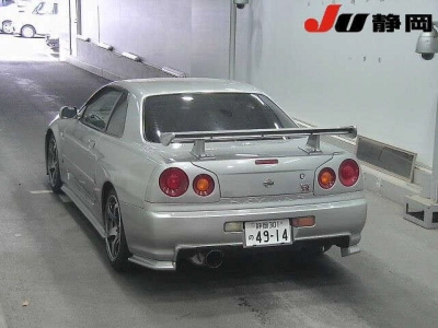 NISSAN SKYLINE