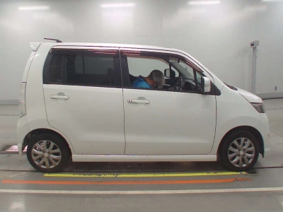 SUZUKI WAGON R STINGRAY