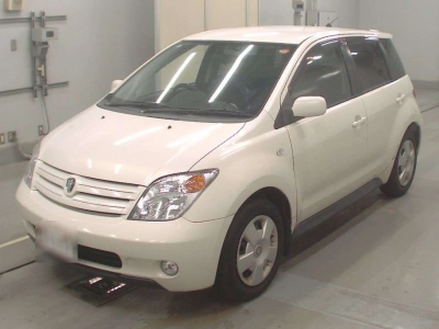 TOYOTA IST