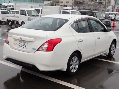NISSAN TIIDA LATIO
