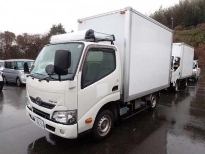 TOYOTA DYNA