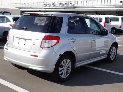 SUZUKI SX4