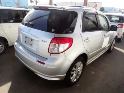 SUZUKI SX4