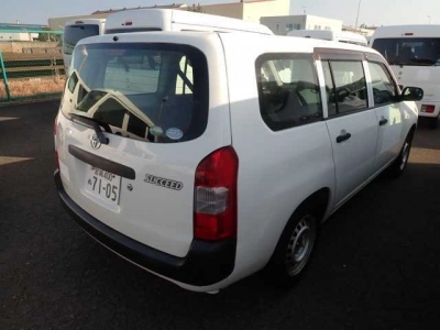 TOYOTA SUCCEED VAN