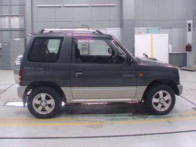 MITSUBISHI PAJERO MINI