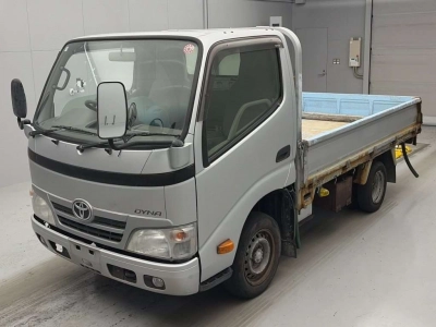 TOYOTA DYNA TRUCK