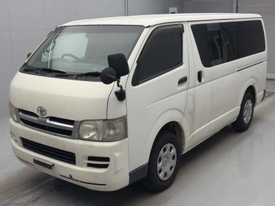 TOYOTA REGIUS VAN