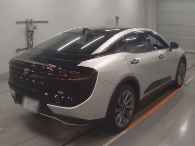 TOYOTA CROWN CROSSOVER