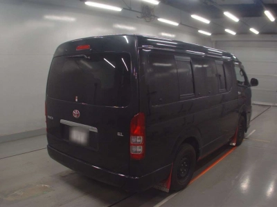 TOYOTA HIACE WAGON