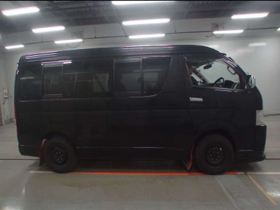TOYOTA HIACE WAGON