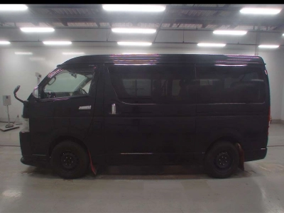 TOYOTA HIACE WAGON