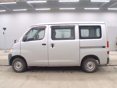 TOYOTA TOWN ACE VAN