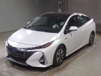 TOYOTA PRIUS PHV