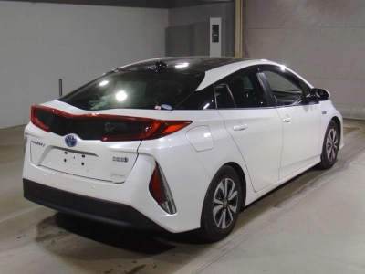 TOYOTA PRIUS PHV