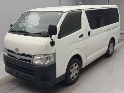 TOYOTA REGIUS VAN