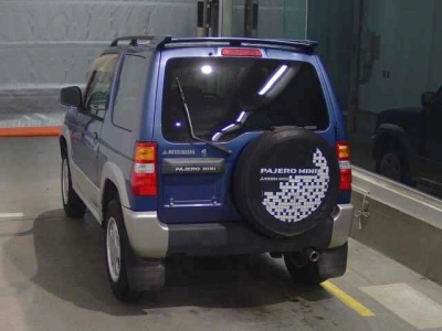 MITSUBISHI PAJERO MINI