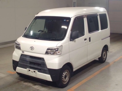 TOYOTA PIXIS VAN