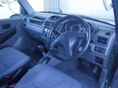 MITSUBISHI PAJERO MINI