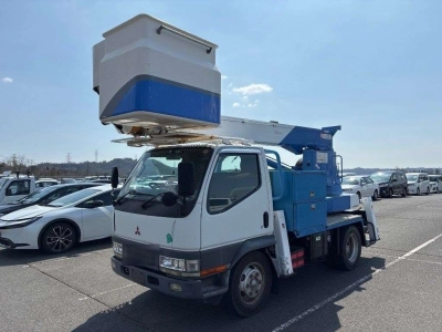 MITSUBISHI CANTER