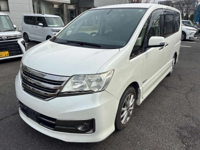 NISSAN SERENA