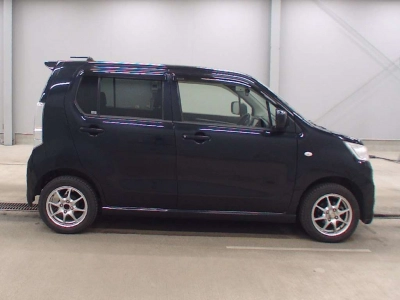 SUZUKI WAGON R STINGRAY