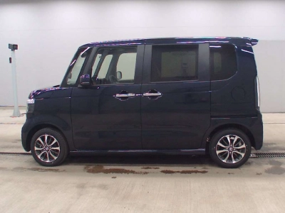 HONDA N BOX CUSTOM
