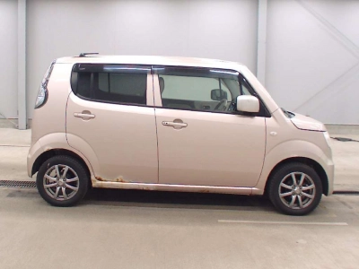 SUZUKI MRWAGON