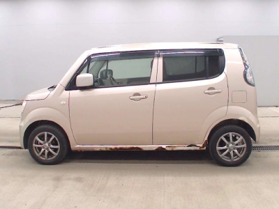 SUZUKI MRWAGON