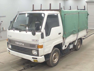TOYOTA HIACE TRUCK