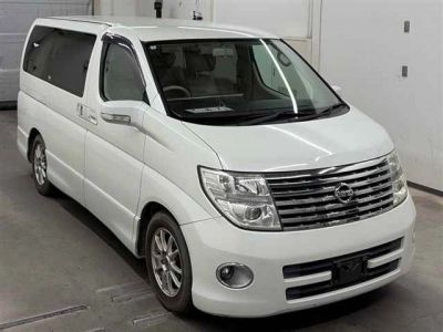 NISSAN ELGRAND