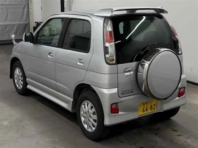 DAIHATSU TERIOS KID
