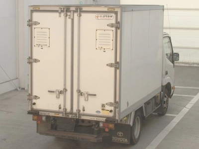 TOYOTA DYNA