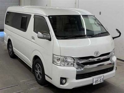 TOYOTA HIACE WAGON
