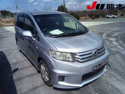 HONDA FREED SPIKE