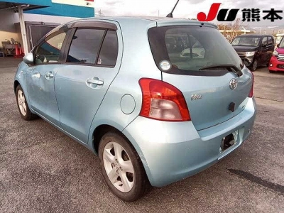 TOYOTA VITZ