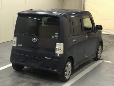 TOYOTA PIXIS SPACE