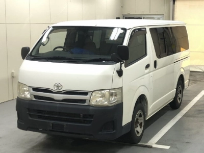 TOYOTA REGIUS ACE