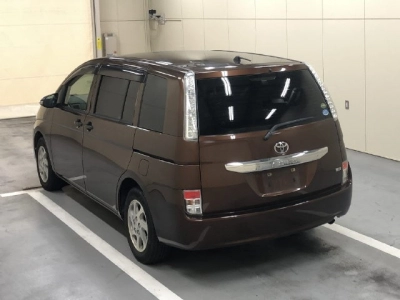 TOYOTA ISIS