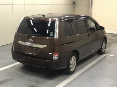 TOYOTA ISIS