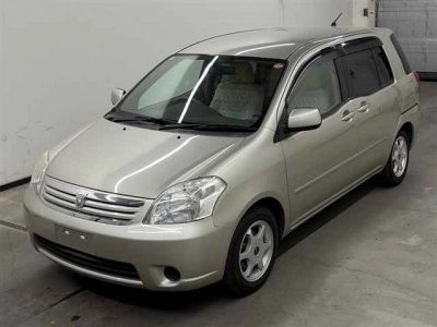 TOYOTA RAUM